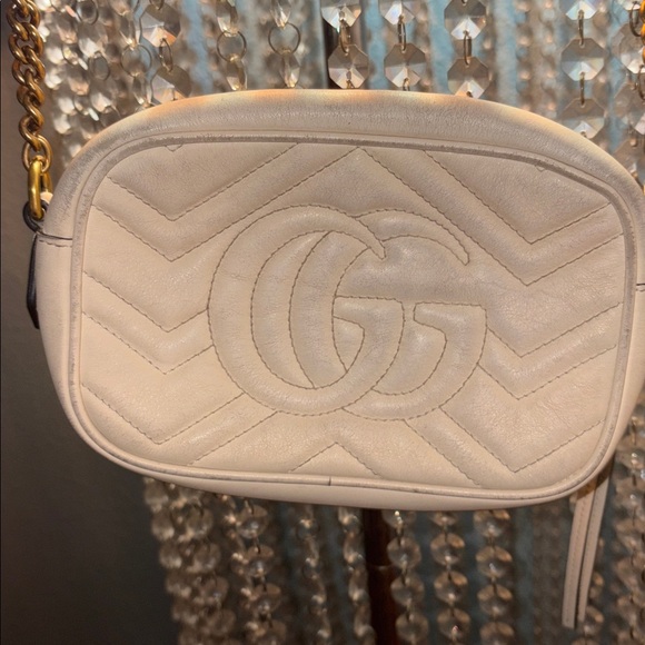 Gucci Beige Chevron Crossbody Bag - Picture 2 of 8